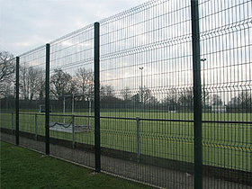 V mesh fencing in Egham